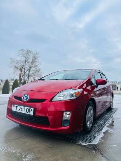 TOYOTA PRIUS 30